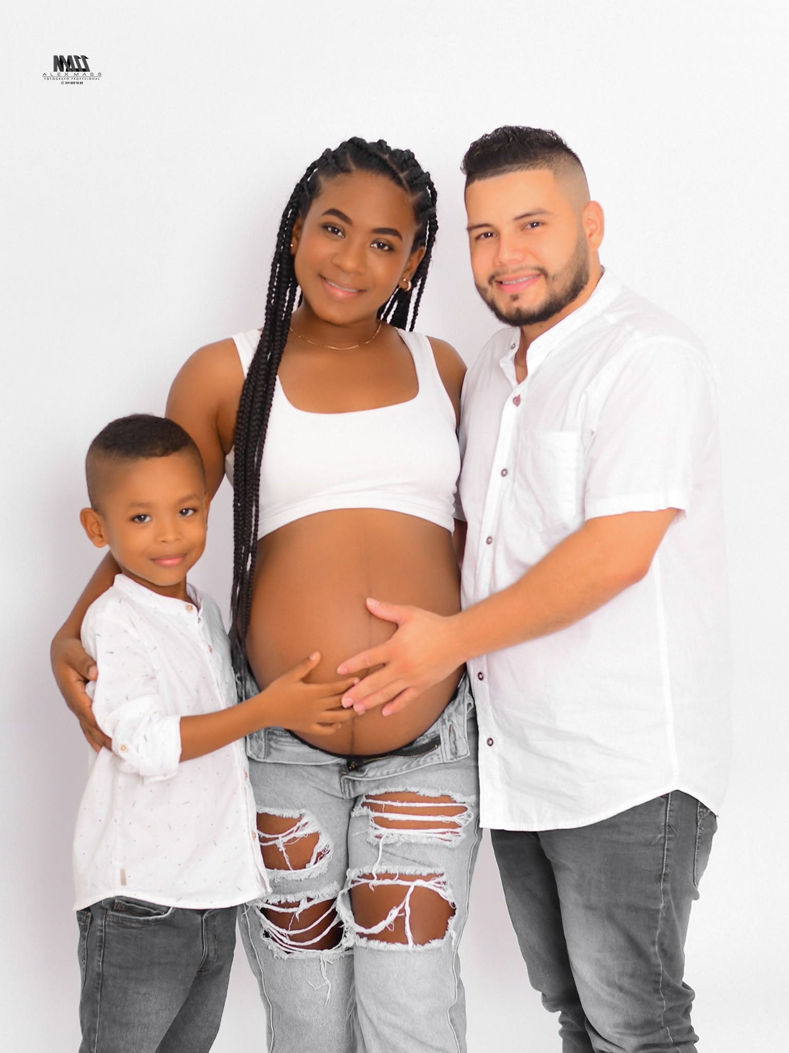 Maternidad en Estudio Alex Mass